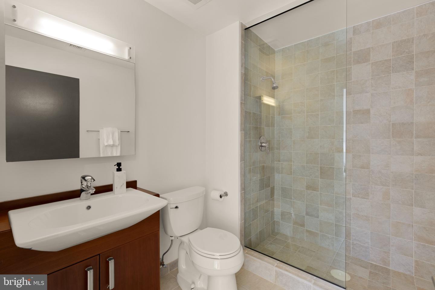 1401 CHURCH ST NW #523, WASHINGTON, District Of Columbia 20005, 3 Bedrooms Bedrooms, ,2 BathroomsBathrooms,Residential,For sale,1401 CHURCH ST NW #523,DCDC2229024 MLS # DCDC2229024 1401 CHURCH ST NW #523, WASHINGTON, District Of Columbia 20005, 3 Bedrooms Bedrooms, ,2 BathroomsBathrooms,Residential,For sale,1401 CHURCH ST NW #523,DCDC2229024 MLS # DCDC2229024