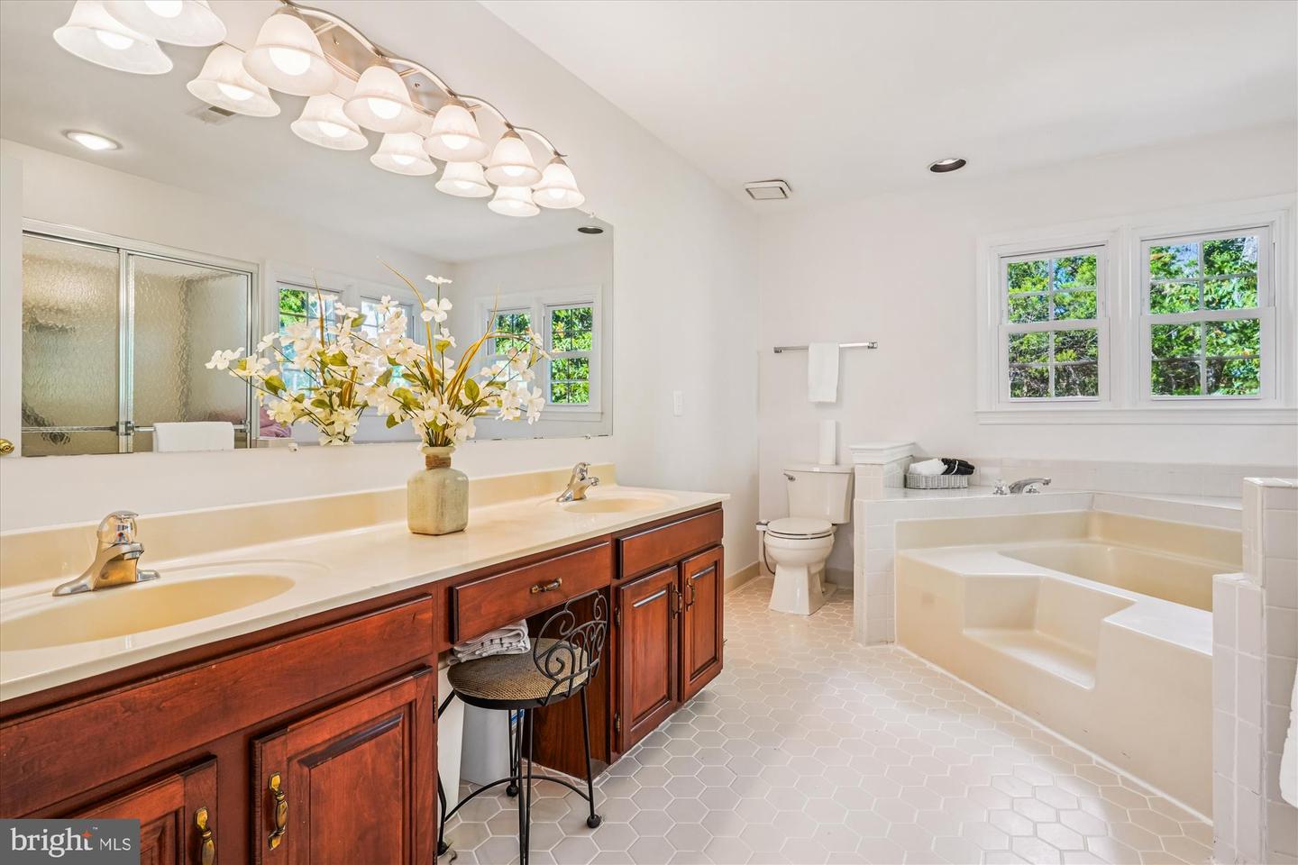 8622 CROSS CHASE CT, FAIRFAX STATION, Virginia 22039, 5 Bedrooms Bedrooms, ,3 BathroomsBathrooms,Residential,For sale,8622 CROSS CHASE CT,VAFX2276150 MLS # VAFX2276150 8622 CROSS CHASE CT, FAIRFAX STATION, Virginia 22039, 5 Bedrooms Bedrooms, ,3 BathroomsBathrooms,Residential,For sale,8622 CROSS CHASE CT,VAFX2276150 MLS # VAFX2276150