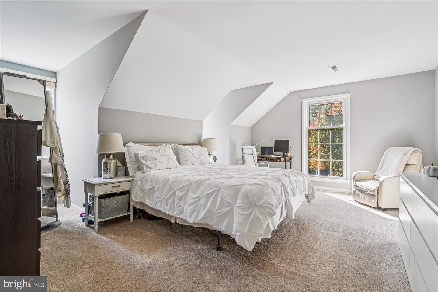 8622 CROSS CHASE CT, FAIRFAX STATION, Virginia 22039, 5 Bedrooms Bedrooms, ,3 BathroomsBathrooms,Residential,For sale,8622 CROSS CHASE CT,VAFX2276150 MLS # VAFX2276150 8622 CROSS CHASE CT, FAIRFAX STATION, Virginia 22039, 5 Bedrooms Bedrooms, ,3 BathroomsBathrooms,Residential,For sale,8622 CROSS CHASE CT,VAFX2276150 MLS # VAFX2276150