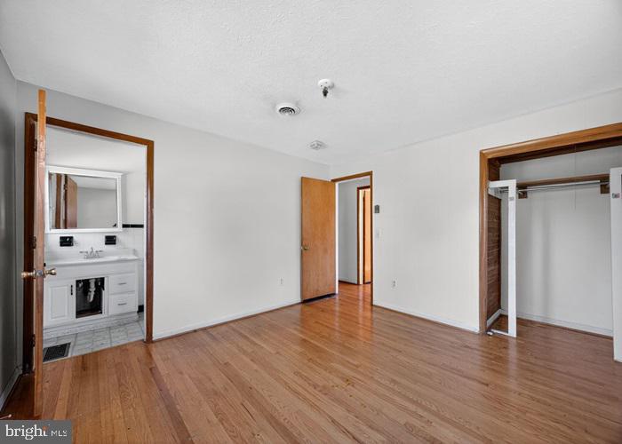 206 CLICKS LN, NEW MARKET, Virginia 22844, 3 Bedrooms Bedrooms, ,2 BathroomsBathrooms,Residential,For sale,206 CLICKS LN,VASH2012854 MLS # VASH2012854 206 CLICKS LN, NEW MARKET, Virginia 22844, 3 Bedrooms Bedrooms, ,2 BathroomsBathrooms,Residential,For sale,206 CLICKS LN,VASH2012854 MLS # VASH2012854