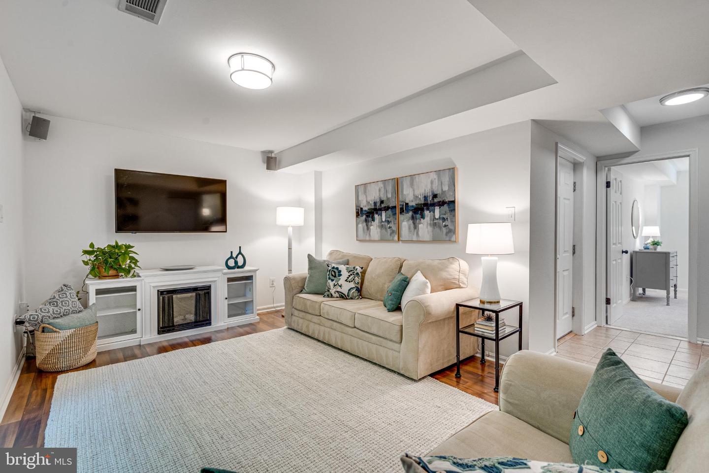 5207 STONINGTON DR, FAIRFAX, Virginia 22032, 4 Bedrooms Bedrooms, 14 Rooms Rooms,3 BathroomsBathrooms,Residential,For sale,5207 STONINGTON DR,VAFX2276162 MLS # VAFX2276162 5207 STONINGTON DR, FAIRFAX, Virginia 22032, 4 Bedrooms Bedrooms, 14 Rooms Rooms,3 BathroomsBathrooms,Residential,For sale,5207 STONINGTON DR,VAFX2276162 MLS # VAFX2276162