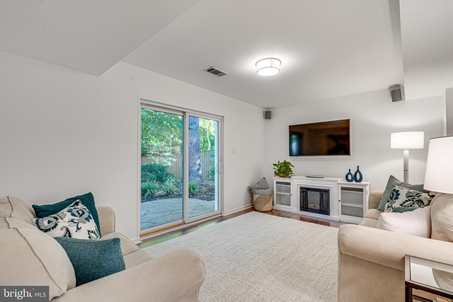 5207 STONINGTON DR, FAIRFAX, Virginia 22032, 4 Bedrooms Bedrooms, 14 Rooms Rooms,3 BathroomsBathrooms,Residential,For sale,5207 STONINGTON DR,VAFX2276162 MLS # VAFX2276162 5207 STONINGTON DR, FAIRFAX, Virginia 22032, 4 Bedrooms Bedrooms, 14 Rooms Rooms,3 BathroomsBathrooms,Residential,For sale,5207 STONINGTON DR,VAFX2276162 MLS # VAFX2276162