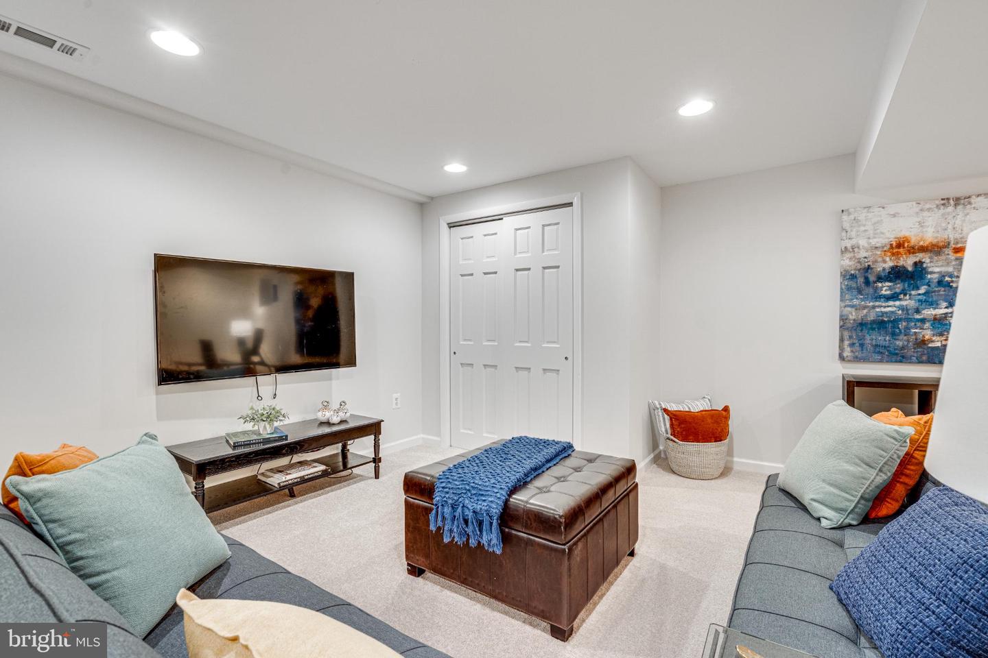 5207 STONINGTON DR, FAIRFAX, Virginia 22032, 4 Bedrooms Bedrooms, 14 Rooms Rooms,3 BathroomsBathrooms,Residential,For sale,5207 STONINGTON DR,VAFX2276162 MLS # VAFX2276162 5207 STONINGTON DR, FAIRFAX, Virginia 22032, 4 Bedrooms Bedrooms, 14 Rooms Rooms,3 BathroomsBathrooms,Residential,For sale,5207 STONINGTON DR,VAFX2276162 MLS # VAFX2276162