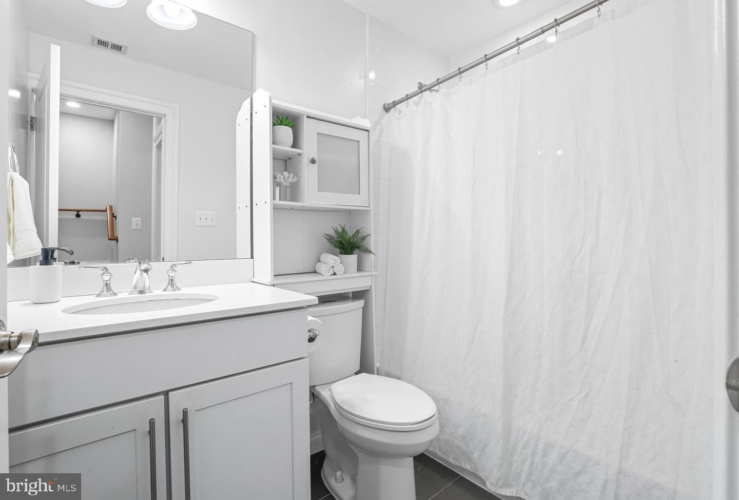 1448 HARVARD ST NW #3, WASHINGTON, District Of Columbia 20009, 2 Bedrooms Bedrooms, ,1 BathroomBathrooms,Residential,For sale,1448 HARVARD ST NW #3,DCDC2228986 MLS # DCDC2228986