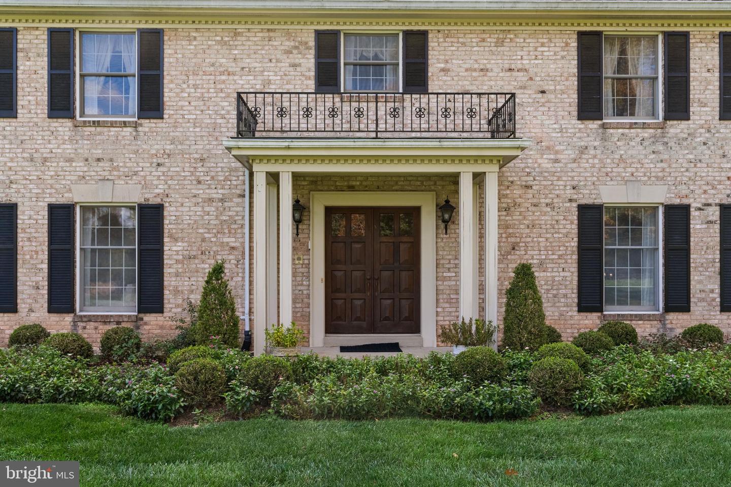 1207 TOWLSTON RD, GREAT FALLS, Virginia 22066, 6 Bedrooms Bedrooms, ,4 BathroomsBathrooms,Residential,For sale,1207 TOWLSTON RD,VAFX2276208 MLS # VAFX2276208