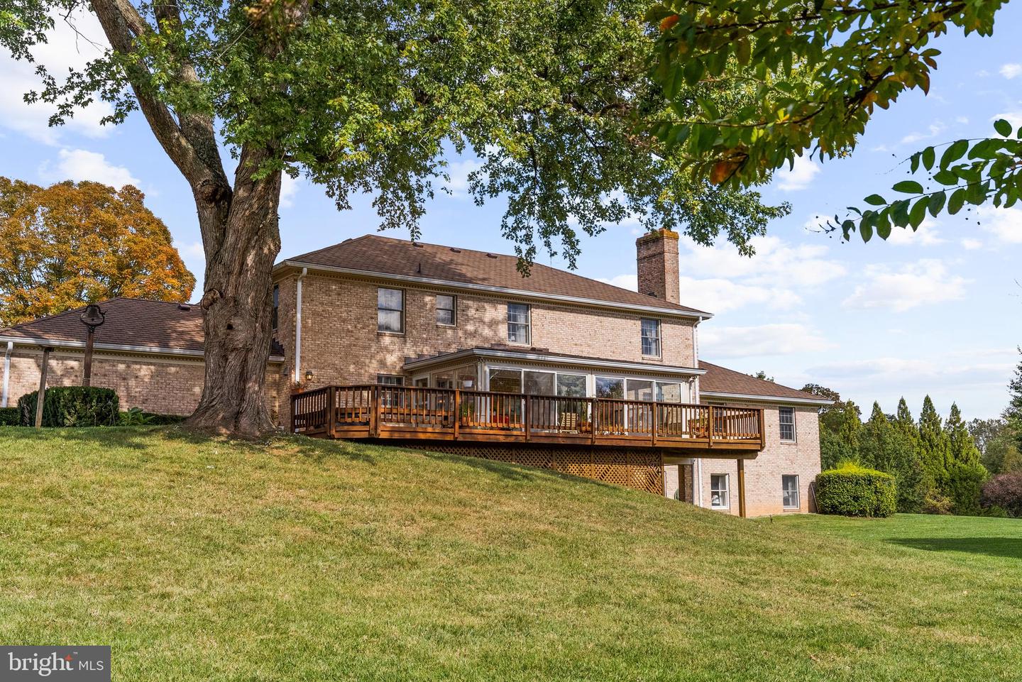 1207 TOWLSTON RD, GREAT FALLS, Virginia 22066, 6 Bedrooms Bedrooms, ,4 BathroomsBathrooms,Residential,For sale,1207 TOWLSTON RD,VAFX2276208 MLS # VAFX2276208