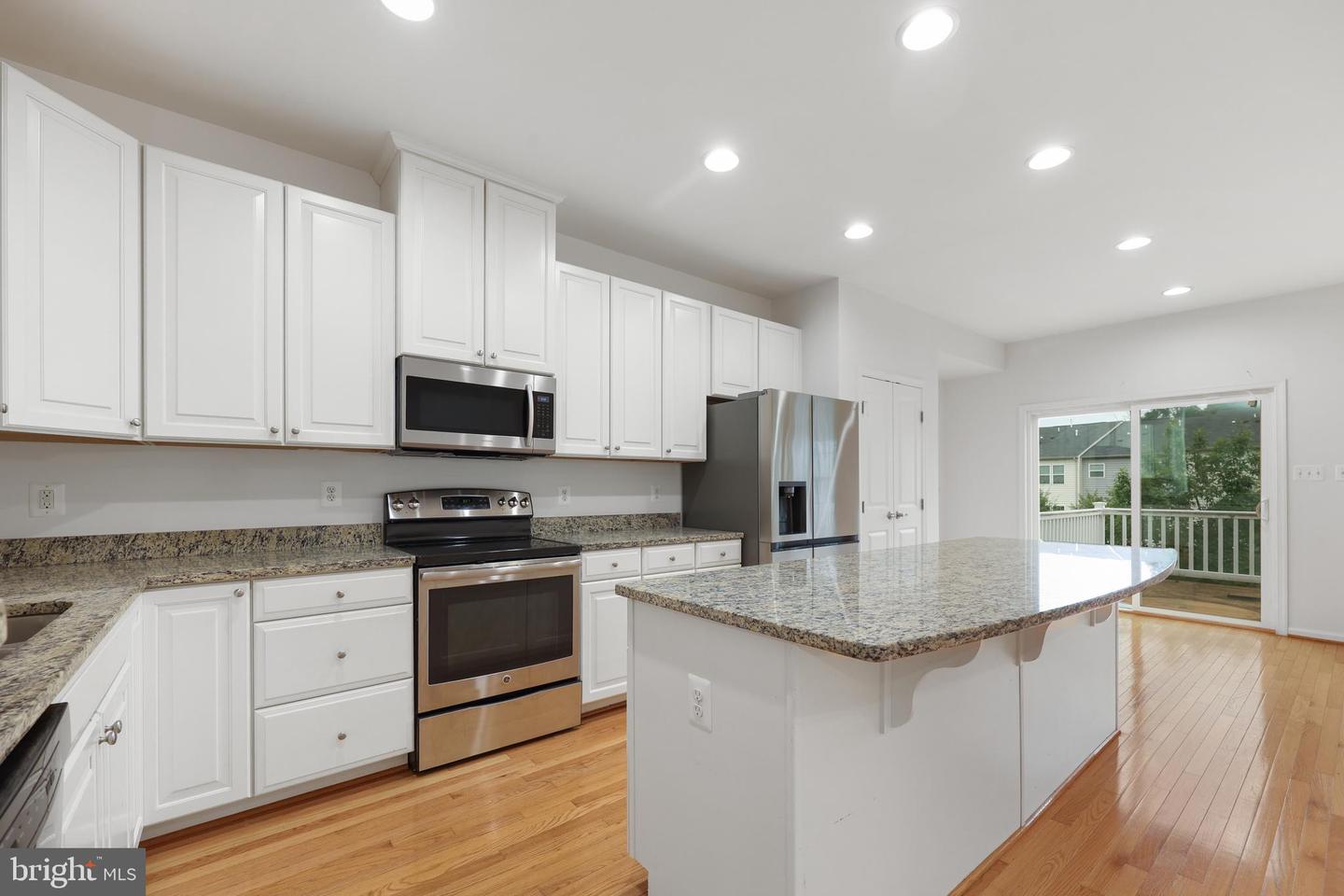 22855 CHESTNUT OAK TER, STERLING, Virginia 20166, 3 Bedrooms Bedrooms, ,2 BathroomsBathrooms,Residential,For sale,22855 CHESTNUT OAK TER,VALO2109656 MLS # VALO2109656