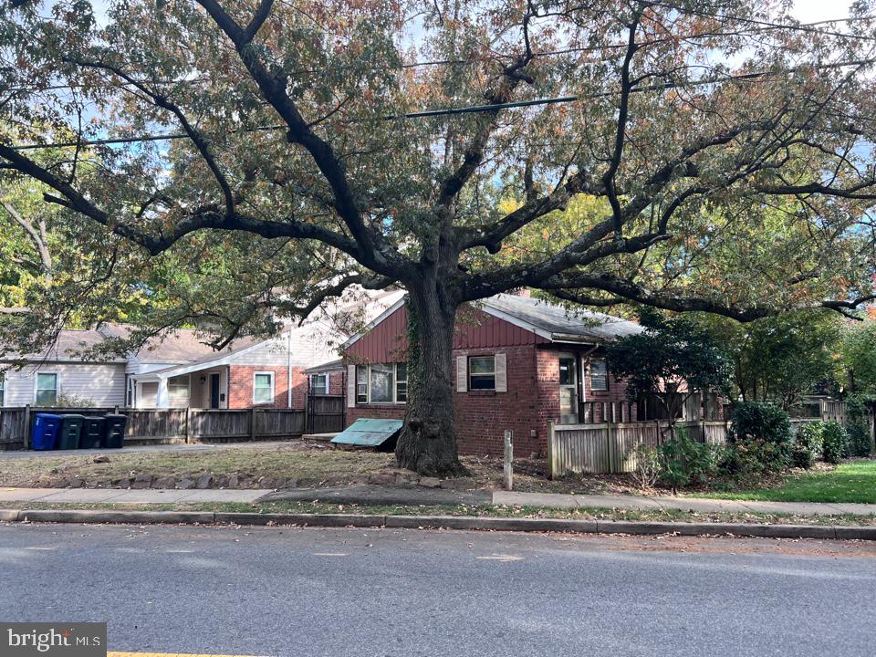 205 S PERSHING DR, ARLINGTON, Virginia 22204, 3 Bedrooms Bedrooms, ,1 BathroomBathrooms,Residential,For sale,205 S PERSHING DR,VAAR2065364 MLS # VAAR2065364 205 S PERSHING DR, ARLINGTON, Virginia 22204, 3 Bedrooms Bedrooms, ,1 BathroomBathrooms,Residential,For sale,205 S PERSHING DR,VAAR2065364 MLS # VAAR2065364