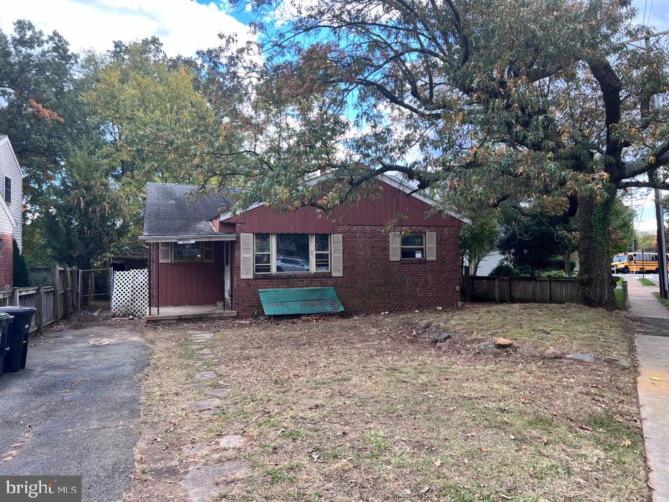 205 S PERSHING DR, ARLINGTON, Virginia 22204, 3 Bedrooms Bedrooms, ,1 BathroomBathrooms,Residential,For sale,205 S PERSHING DR,VAAR2065364 MLS # VAAR2065364 205 S PERSHING DR, ARLINGTON, Virginia 22204, 3 Bedrooms Bedrooms, ,1 BathroomBathrooms,Residential,For sale,205 S PERSHING DR,VAAR2065364 MLS # VAAR2065364