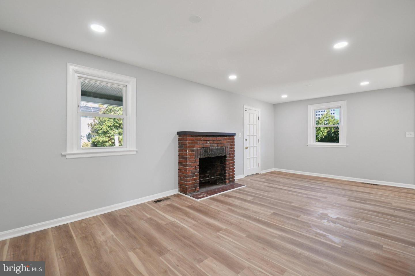 2500 S EADS ST, ARLINGTON, Virginia 22202, 4 Bedrooms Bedrooms, 12 Rooms Rooms,2 BathroomsBathrooms,Residential,For sale,2500 S EADS ST,VAAR2065370 MLS # VAAR2065370 2500 S EADS ST, ARLINGTON, Virginia 22202, 4 Bedrooms Bedrooms, 12 Rooms Rooms,2 BathroomsBathrooms,Residential,For sale,2500 S EADS ST,VAAR2065370 MLS # VAAR2065370