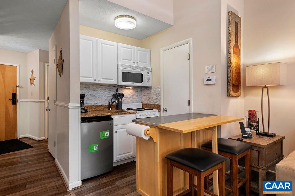 226 TIMBERS CONDOS, WINTERGREEN RESORT, Virginia 22967, 1 Bedroom Bedrooms, ,1 BathroomBathrooms,Residential,For sale,226 TIMBERS CONDOS,670421 MLS # 670421 226 TIMBERS CONDOS, WINTERGREEN RESORT, Virginia 22967, 1 Bedroom Bedrooms, ,1 BathroomBathrooms,Residential,For sale,226 TIMBERS CONDOS,670421 MLS # 670421