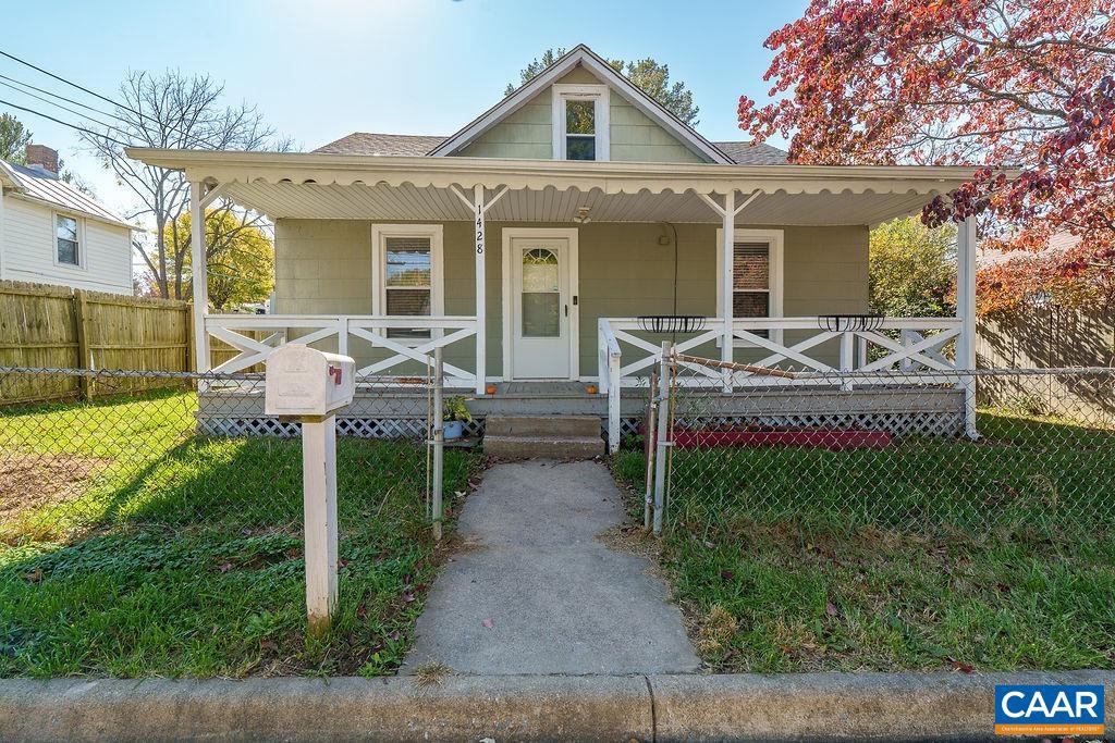 1428 2ND ST, WAYNESBORO, Virginia 22980, 2 Bedrooms Bedrooms, ,1 BathroomBathrooms,Residential,For sale,1428 2ND ST,670423 MLS # 670423 1428 2ND ST, WAYNESBORO, Virginia 22980, 2 Bedrooms Bedrooms, ,1 BathroomBathrooms,Residential,For sale,1428 2ND ST,670423 MLS # 670423
