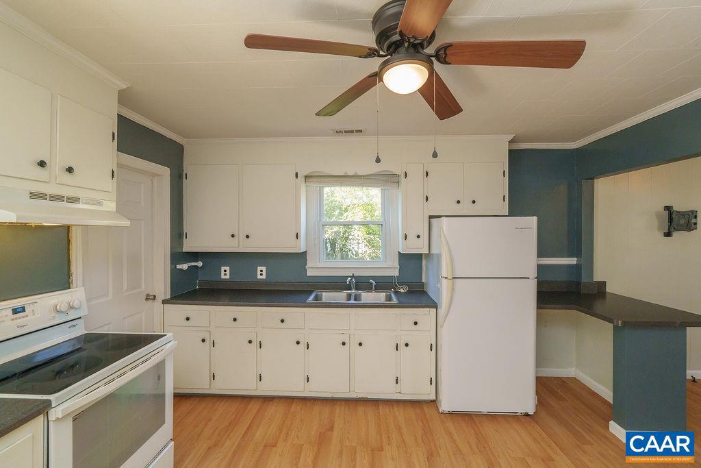1428 2ND ST, WAYNESBORO, Virginia 22980, 2 Bedrooms Bedrooms, ,1 BathroomBathrooms,Residential,For sale,1428 2ND ST,670423 MLS # 670423 1428 2ND ST, WAYNESBORO, Virginia 22980, 2 Bedrooms Bedrooms, ,1 BathroomBathrooms,Residential,For sale,1428 2ND ST,670423 MLS # 670423