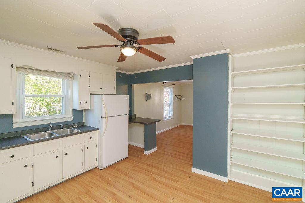 1428 2ND ST, WAYNESBORO, Virginia 22980, 2 Bedrooms Bedrooms, ,1 BathroomBathrooms,Residential,For sale,1428 2ND ST,670423 MLS # 670423 1428 2ND ST, WAYNESBORO, Virginia 22980, 2 Bedrooms Bedrooms, ,1 BathroomBathrooms,Residential,For sale,1428 2ND ST,670423 MLS # 670423