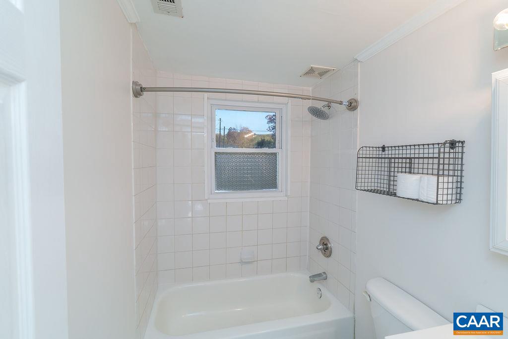 1428 2ND ST, WAYNESBORO, Virginia 22980, 2 Bedrooms Bedrooms, ,1 BathroomBathrooms,Residential,For sale,1428 2ND ST,670423 MLS # 670423 1428 2ND ST, WAYNESBORO, Virginia 22980, 2 Bedrooms Bedrooms, ,1 BathroomBathrooms,Residential,For sale,1428 2ND ST,670423 MLS # 670423