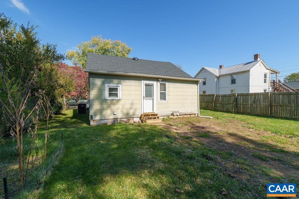 1428 2ND ST, WAYNESBORO, Virginia 22980, 2 Bedrooms Bedrooms, ,1 BathroomBathrooms,Residential,For sale,1428 2ND ST,670423 MLS # 670423 1428 2ND ST, WAYNESBORO, Virginia 22980, 2 Bedrooms Bedrooms, ,1 BathroomBathrooms,Residential,For sale,1428 2ND ST,670423 MLS # 670423