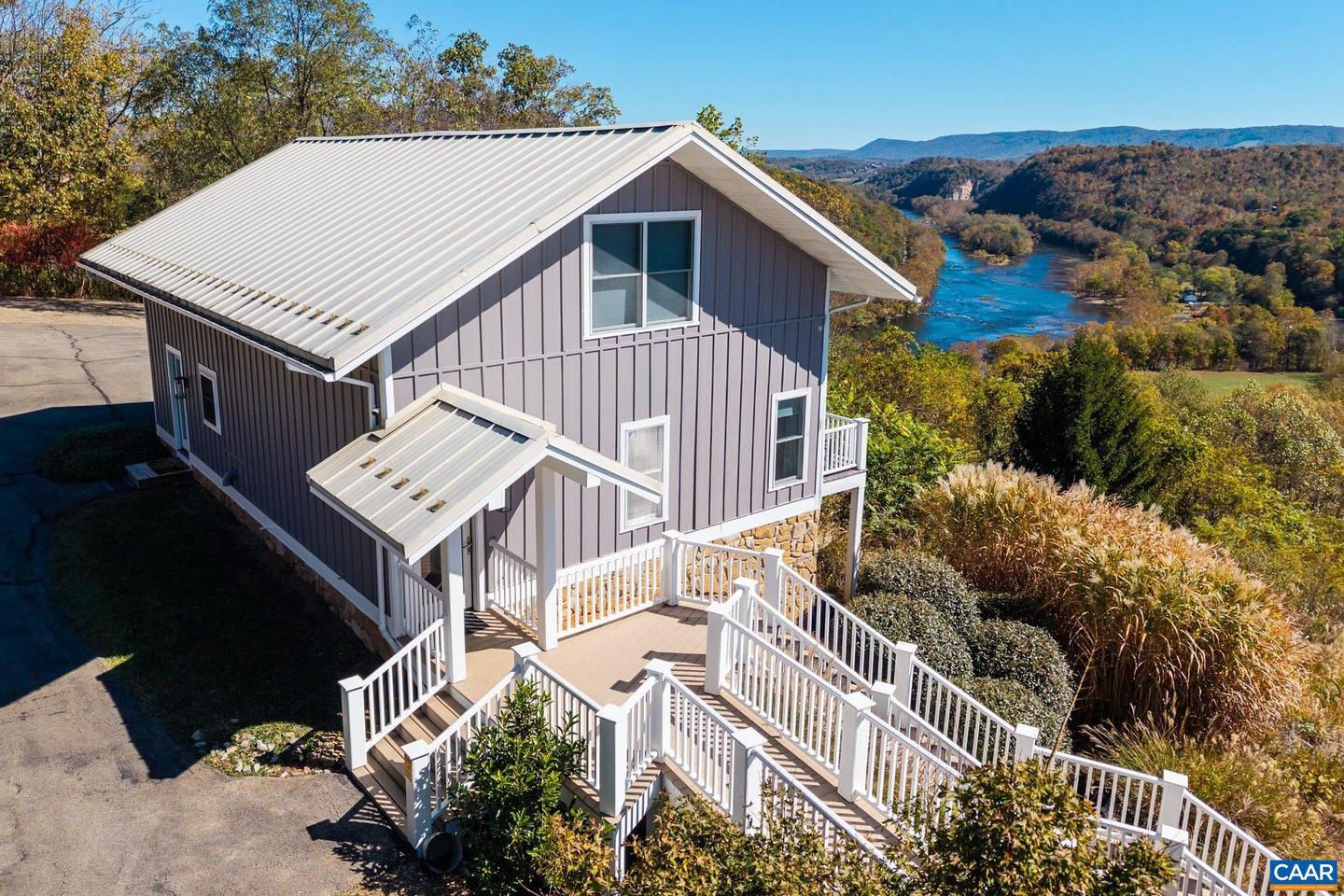 125 RIVER RIDGE DR, PEARISBURG, Virginia 24134, 9 Bedrooms Bedrooms, ,8 BathroomsBathrooms,Residential,For sale,125 RIVER RIDGE DR,670427 MLS # 670427 125 RIVER RIDGE DR, PEARISBURG, Virginia 24134, 9 Bedrooms Bedrooms, ,8 BathroomsBathrooms,Residential,For sale,125 RIVER RIDGE DR,670427 MLS # 670427