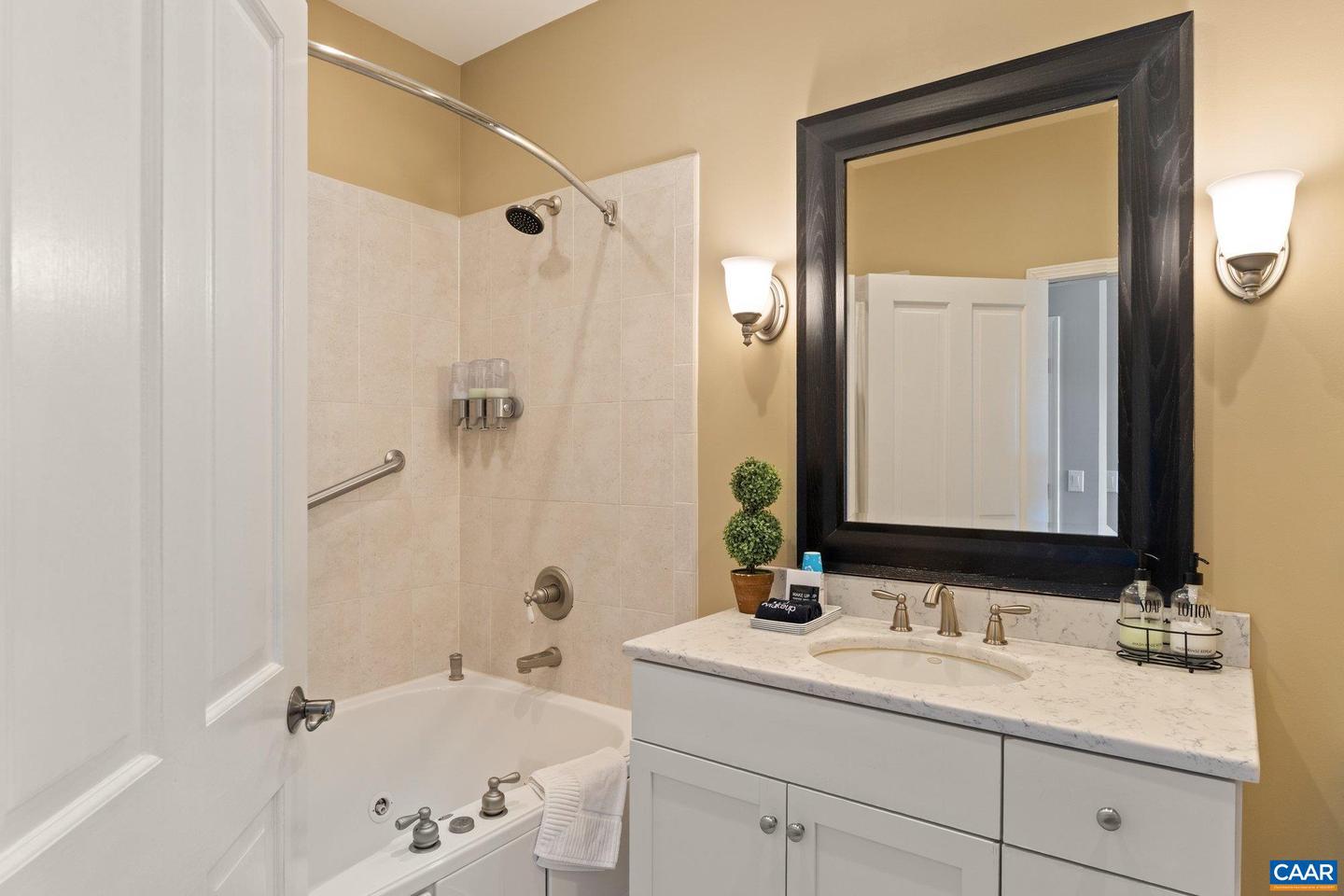 125 RIVER RIDGE DR, PEARISBURG, Virginia 24134, 9 Bedrooms Bedrooms, ,8 BathroomsBathrooms,Residential,For sale,125 RIVER RIDGE DR,670427 MLS # 670427 125 RIVER RIDGE DR, PEARISBURG, Virginia 24134, 9 Bedrooms Bedrooms, ,8 BathroomsBathrooms,Residential,For sale,125 RIVER RIDGE DR,670427 MLS # 670427