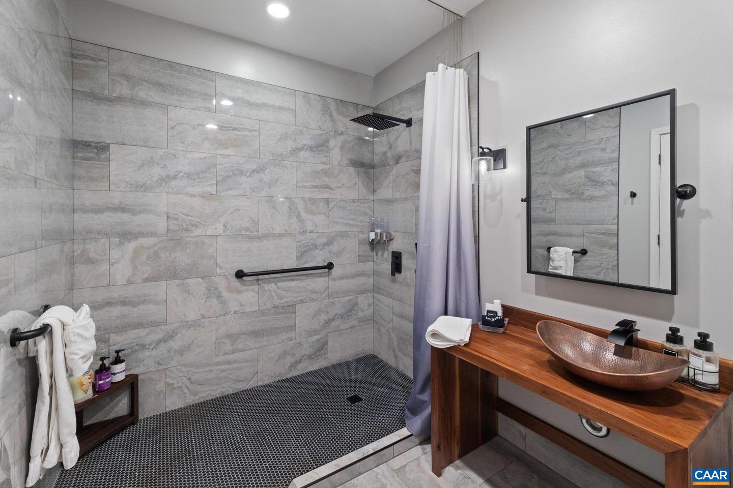 125 RIVER RIDGE DR, PEARISBURG, Virginia 24134, 9 Bedrooms Bedrooms, ,8 BathroomsBathrooms,Residential,For sale,125 RIVER RIDGE DR,670427 MLS # 670427 125 RIVER RIDGE DR, PEARISBURG, Virginia 24134, 9 Bedrooms Bedrooms, ,8 BathroomsBathrooms,Residential,For sale,125 RIVER RIDGE DR,670427 MLS # 670427