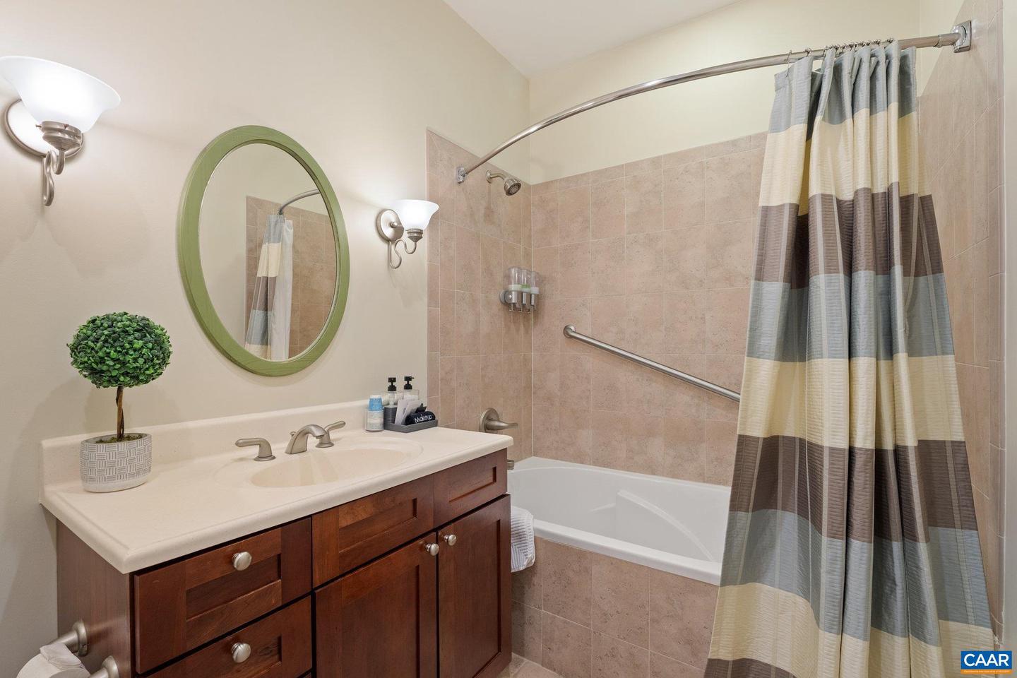 125 RIVER RIDGE DR, PEARISBURG, Virginia 24134, 9 Bedrooms Bedrooms, ,8 BathroomsBathrooms,Residential,For sale,125 RIVER RIDGE DR,670427 MLS # 670427 125 RIVER RIDGE DR, PEARISBURG, Virginia 24134, 9 Bedrooms Bedrooms, ,8 BathroomsBathrooms,Residential,For sale,125 RIVER RIDGE DR,670427 MLS # 670427