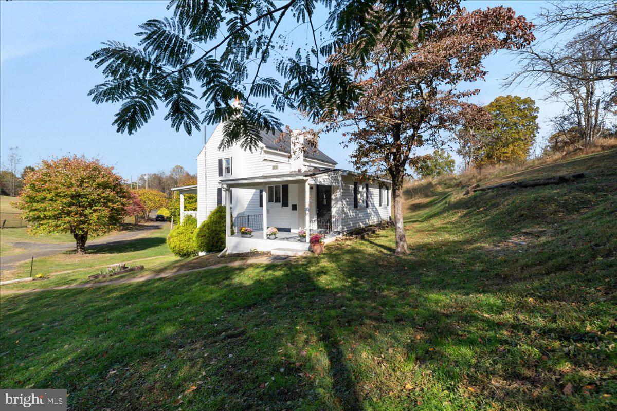 13886 CREST HILL RD, FLINT HILL, Virginia 22627, 3 Bedrooms Bedrooms, ,1 BathroomBathrooms,Residential,For sale,13886 CREST HILL RD,VARP2002356 MLS # VARP2002356 13886 CREST HILL RD, FLINT HILL, Virginia 22627, 3 Bedrooms Bedrooms, ,1 BathroomBathrooms,Residential,For sale,13886 CREST HILL RD,VARP2002356 MLS # VARP2002356