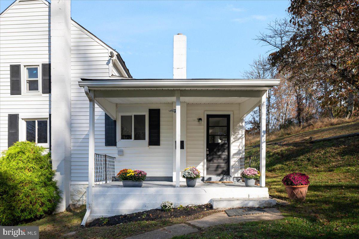 13886 CREST HILL RD, FLINT HILL, Virginia 22627, 3 Bedrooms Bedrooms, ,1 BathroomBathrooms,Residential,For sale,13886 CREST HILL RD,VARP2002356 MLS # VARP2002356 13886 CREST HILL RD, FLINT HILL, Virginia 22627, 3 Bedrooms Bedrooms, ,1 BathroomBathrooms,Residential,For sale,13886 CREST HILL RD,VARP2002356 MLS # VARP2002356
