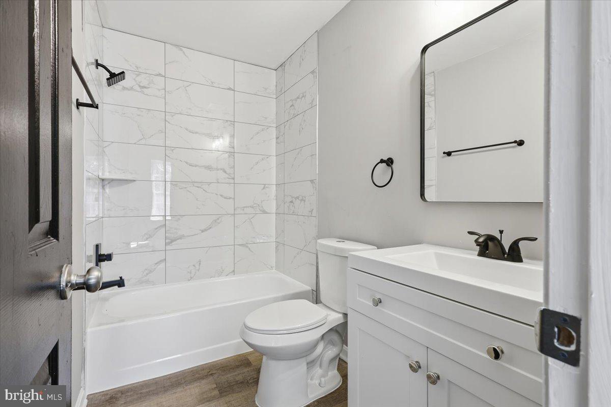 5714 MASON BLUFF DR, BURKE, Virginia 22015, 3 Bedrooms Bedrooms, ,3 BathroomsBathrooms,Residential,For sale,5714 MASON BLUFF DR,VAFX2276248 MLS # VAFX2276248