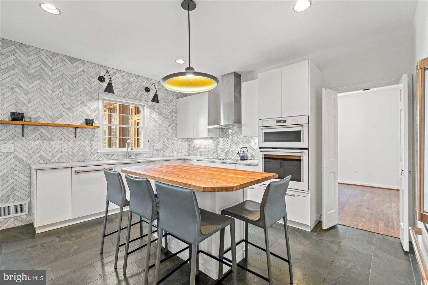 7504 BLAISE TRL, MCLEAN, Virginia 22102, 4 Bedrooms Bedrooms, ,3 BathroomsBathrooms,Residential,For sale,7504 BLAISE TRL,VAFX2276256 MLS # VAFX2276256 7504 BLAISE TRL, MCLEAN, Virginia 22102, 4 Bedrooms Bedrooms, ,3 BathroomsBathrooms,Residential,For sale,7504 BLAISE TRL,VAFX2276256 MLS # VAFX2276256