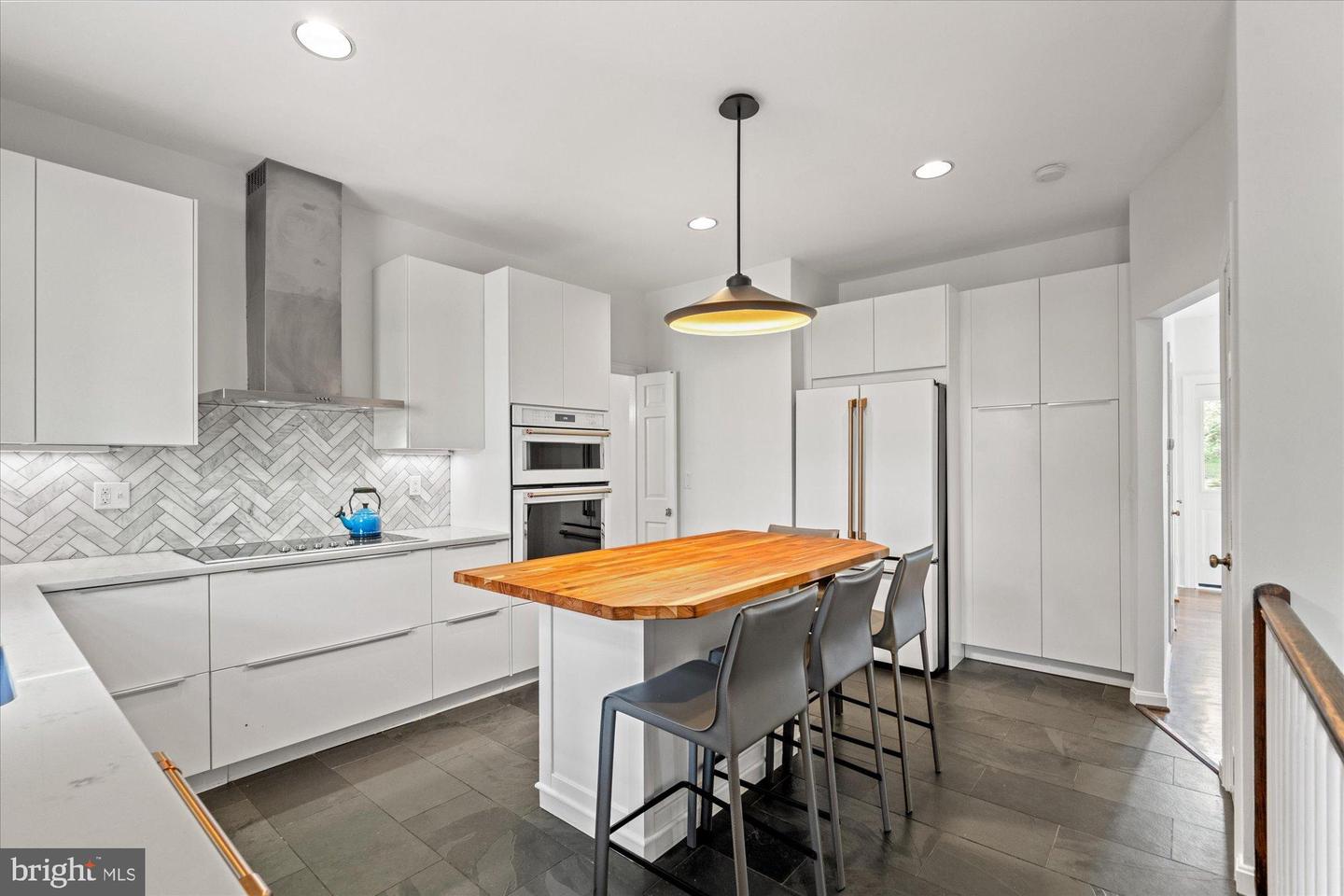 7504 BLAISE TRL, MCLEAN, Virginia 22102, 4 Bedrooms Bedrooms, ,3 BathroomsBathrooms,Residential,For sale,7504 BLAISE TRL,VAFX2276256 MLS # VAFX2276256 7504 BLAISE TRL, MCLEAN, Virginia 22102, 4 Bedrooms Bedrooms, ,3 BathroomsBathrooms,Residential,For sale,7504 BLAISE TRL,VAFX2276256 MLS # VAFX2276256