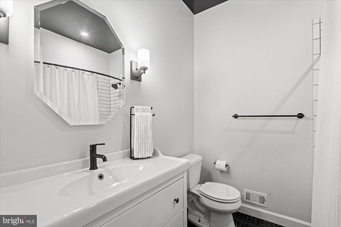 7504 BLAISE TRL, MCLEAN, Virginia 22102, 4 Bedrooms Bedrooms, ,3 BathroomsBathrooms,Residential,For sale,7504 BLAISE TRL,VAFX2276256 MLS # VAFX2276256 7504 BLAISE TRL, MCLEAN, Virginia 22102, 4 Bedrooms Bedrooms, ,3 BathroomsBathrooms,Residential,For sale,7504 BLAISE TRL,VAFX2276256 MLS # VAFX2276256