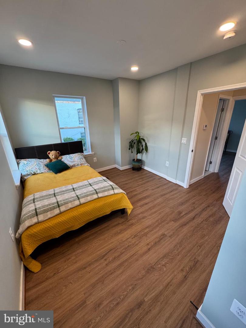 633 18TH ST NE, WASHINGTON, District Of Columbia 20002, 2 Bedrooms Bedrooms, 7 Rooms Rooms,1 BathroomBathrooms,Residential,For sale,633 18TH ST NE,DCDC2229064 MLS # DCDC2229064 633 18TH ST NE, WASHINGTON, District Of Columbia 20002, 2 Bedrooms Bedrooms, 7 Rooms Rooms,1 BathroomBathrooms,Residential,For sale,633 18TH ST NE,DCDC2229064 MLS # DCDC2229064