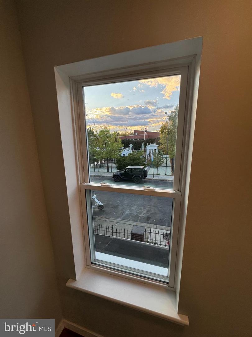 633 18TH ST NE, WASHINGTON, District Of Columbia 20002, 2 Bedrooms Bedrooms, 7 Rooms Rooms,1 BathroomBathrooms,Residential,For sale,633 18TH ST NE,DCDC2229064 MLS # DCDC2229064 633 18TH ST NE, WASHINGTON, District Of Columbia 20002, 2 Bedrooms Bedrooms, 7 Rooms Rooms,1 BathroomBathrooms,Residential,For sale,633 18TH ST NE,DCDC2229064 MLS # DCDC2229064