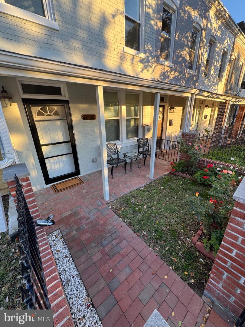633 18TH ST NE, WASHINGTON, District Of Columbia 20002, 2 Bedrooms Bedrooms, 7 Rooms Rooms,1 BathroomBathrooms,Residential,For sale,633 18TH ST NE,DCDC2229064 MLS # DCDC2229064 633 18TH ST NE, WASHINGTON, District Of Columbia 20002, 2 Bedrooms Bedrooms, 7 Rooms Rooms,1 BathroomBathrooms,Residential,For sale,633 18TH ST NE,DCDC2229064 MLS # DCDC2229064
