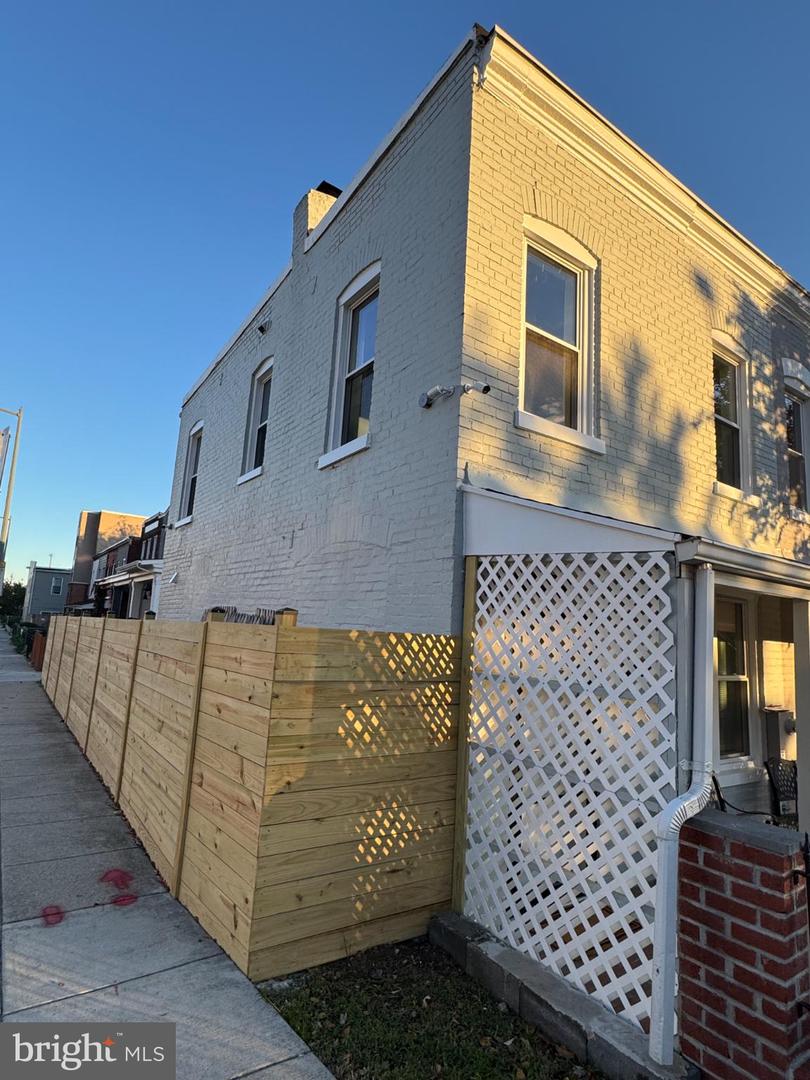 633 18TH ST NE, WASHINGTON, District Of Columbia 20002, 2 Bedrooms Bedrooms, 7 Rooms Rooms,1 BathroomBathrooms,Residential,For sale,633 18TH ST NE,DCDC2229064 MLS # DCDC2229064 633 18TH ST NE, WASHINGTON, District Of Columbia 20002, 2 Bedrooms Bedrooms, 7 Rooms Rooms,1 BathroomBathrooms,Residential,For sale,633 18TH ST NE,DCDC2229064 MLS # DCDC2229064