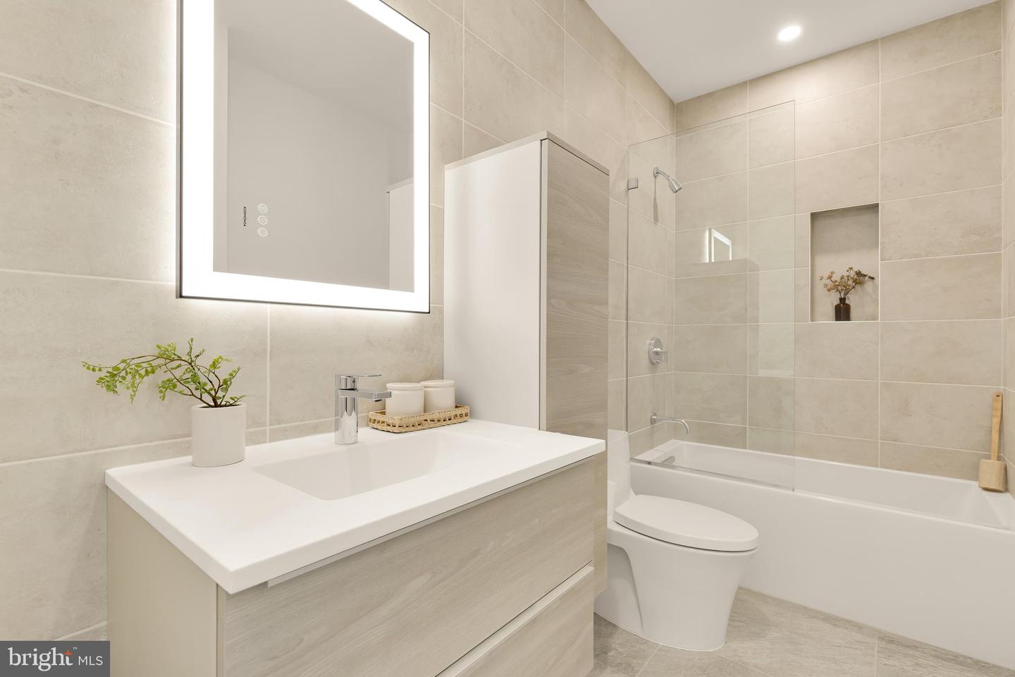 1128 10TH ST NW #101, WASHINGTON, District Of Columbia 20001, 1 Bedroom Bedrooms, ,1 BathroomBathrooms,Residential,For sale,1128 10TH ST NW #101,DCDC2229118 MLS # DCDC2229118 1128 10TH ST NW #101, WASHINGTON, District Of Columbia 20001, 1 Bedroom Bedrooms, ,1 BathroomBathrooms,Residential,For sale,1128 10TH ST NW #101,DCDC2229118 MLS # DCDC2229118
