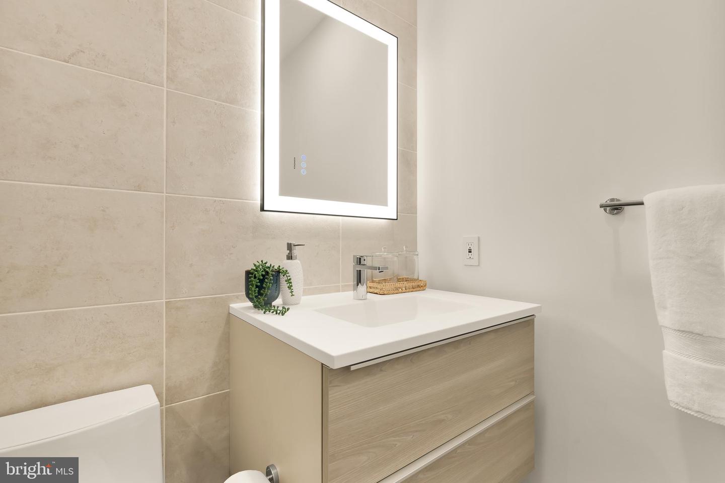 1128 10TH ST NW #202, WASHINGTON, District Of Columbia 20001, 2 Bedrooms Bedrooms, ,2 BathroomsBathrooms,Residential,For sale,1128 10TH ST NW #202,DCDC2229122 MLS # DCDC2229122 1128 10TH ST NW #202, WASHINGTON, District Of Columbia 20001, 2 Bedrooms Bedrooms, ,2 BathroomsBathrooms,Residential,For sale,1128 10TH ST NW #202,DCDC2229122 MLS # DCDC2229122