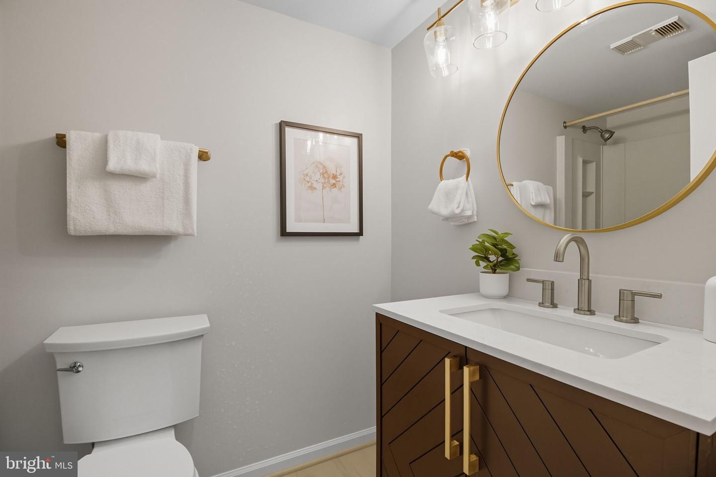 5811 COVE LANDING RD #301, BURKE, Virginia 22015, 3 Bedrooms Bedrooms, ,2 BathroomsBathrooms,Residential,For sale,5811 COVE LANDING RD #301,VAFX2276330 MLS # VAFX2276330 5811 COVE LANDING RD #301, BURKE, Virginia 22015, 3 Bedrooms Bedrooms, ,2 BathroomsBathrooms,Residential,For sale,5811 COVE LANDING RD #301,VAFX2276330 MLS # VAFX2276330