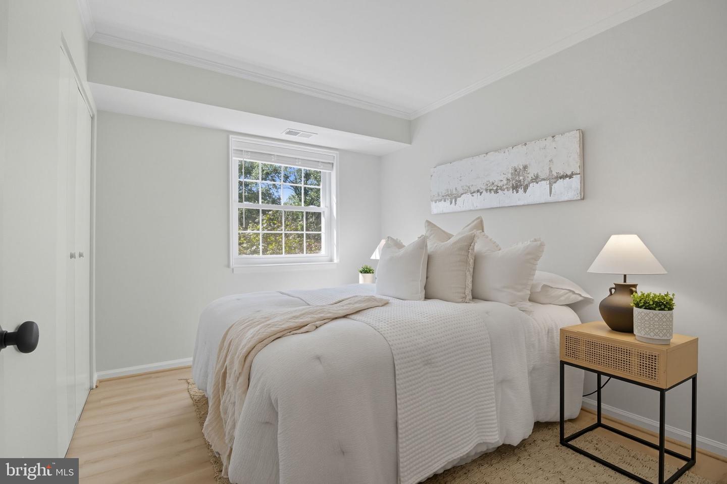 5811 COVE LANDING RD #301, BURKE, Virginia 22015, 3 Bedrooms Bedrooms, ,2 BathroomsBathrooms,Residential,For sale,5811 COVE LANDING RD #301,VAFX2276330 MLS # VAFX2276330 5811 COVE LANDING RD #301, BURKE, Virginia 22015, 3 Bedrooms Bedrooms, ,2 BathroomsBathrooms,Residential,For sale,5811 COVE LANDING RD #301,VAFX2276330 MLS # VAFX2276330