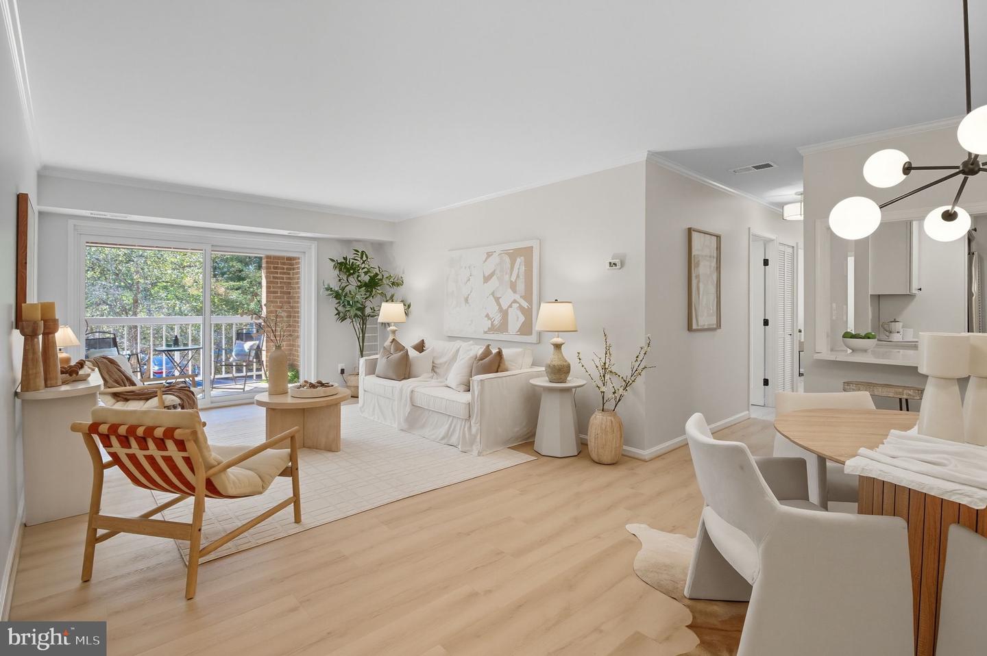 5811 COVE LANDING RD #301, BURKE, Virginia 22015, 3 Bedrooms Bedrooms, ,2 BathroomsBathrooms,Residential,For sale,5811 COVE LANDING RD #301,VAFX2276330 MLS # VAFX2276330 5811 COVE LANDING RD #301, BURKE, Virginia 22015, 3 Bedrooms Bedrooms, ,2 BathroomsBathrooms,Residential,For sale,5811 COVE LANDING RD #301,VAFX2276330 MLS # VAFX2276330