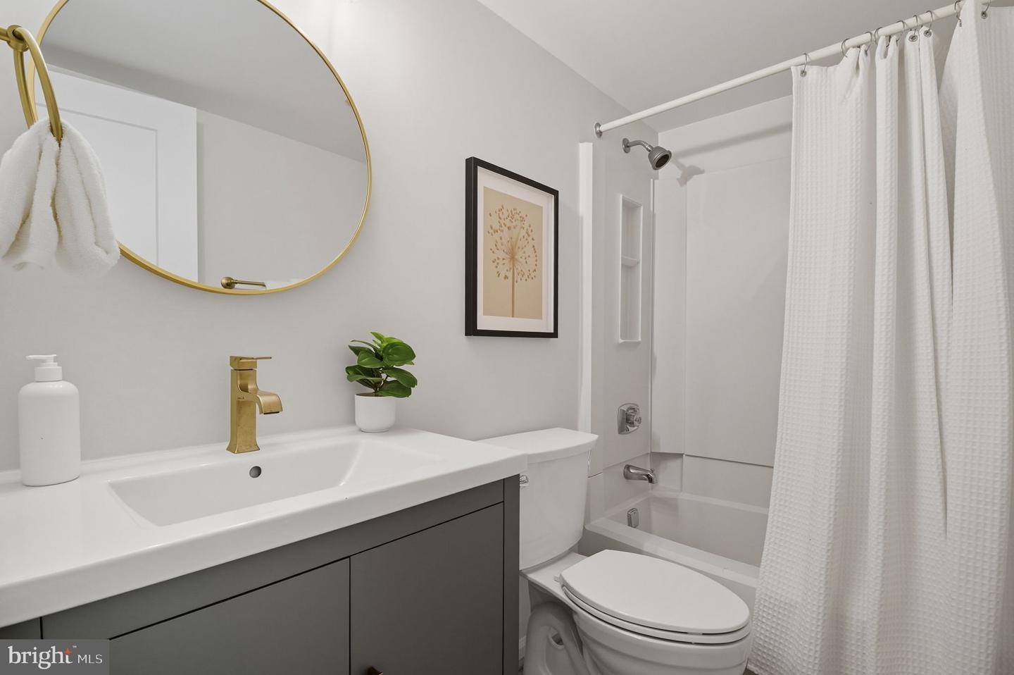 5811 COVE LANDING RD #301, BURKE, Virginia 22015, 3 Bedrooms Bedrooms, ,2 BathroomsBathrooms,Residential,For sale,5811 COVE LANDING RD #301,VAFX2276330 MLS # VAFX2276330 5811 COVE LANDING RD #301, BURKE, Virginia 22015, 3 Bedrooms Bedrooms, ,2 BathroomsBathrooms,Residential,For sale,5811 COVE LANDING RD #301,VAFX2276330 MLS # VAFX2276330