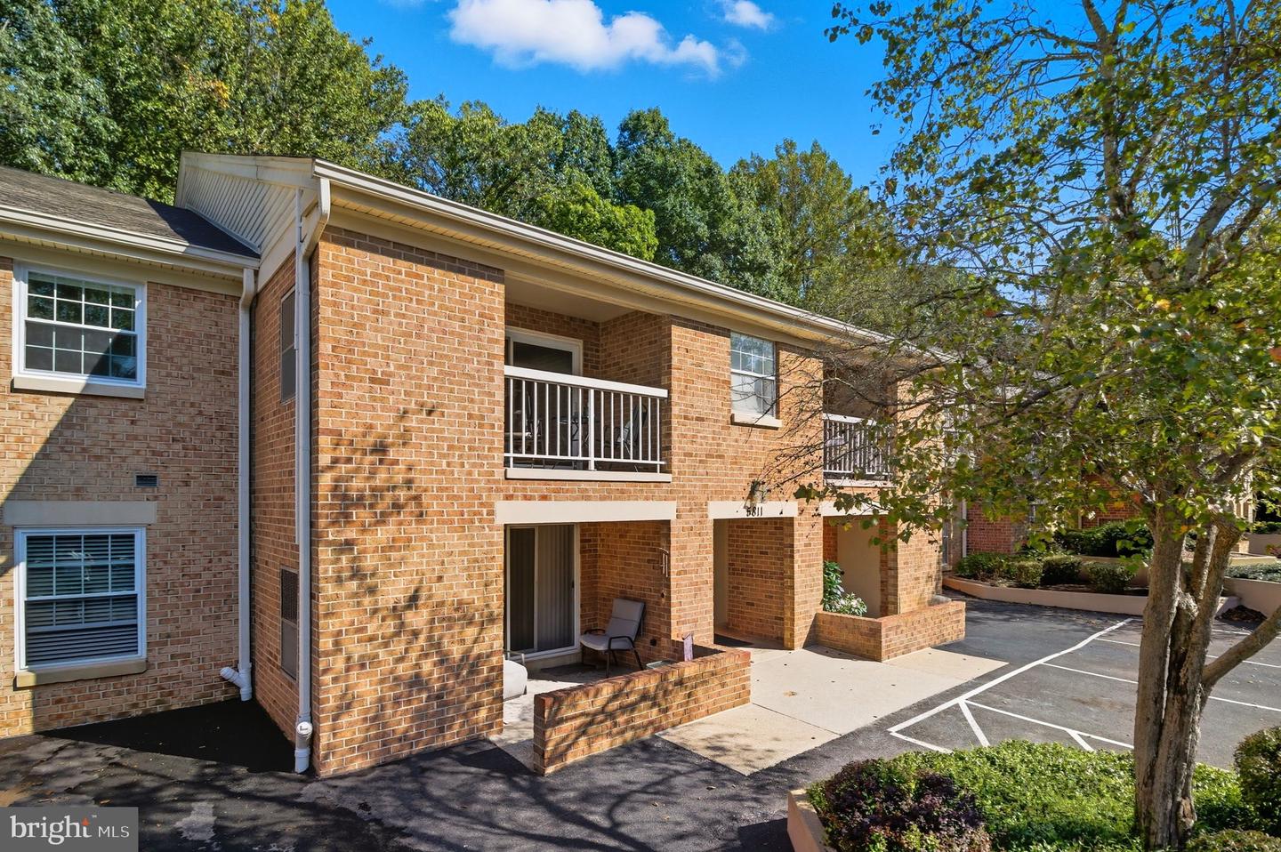 5811 COVE LANDING RD #301, BURKE, Virginia 22015, 3 Bedrooms Bedrooms, ,2 BathroomsBathrooms,Residential,For sale,5811 COVE LANDING RD #301,VAFX2276330 MLS # VAFX2276330 5811 COVE LANDING RD #301, BURKE, Virginia 22015, 3 Bedrooms Bedrooms, ,2 BathroomsBathrooms,Residential,For sale,5811 COVE LANDING RD #301,VAFX2276330 MLS # VAFX2276330