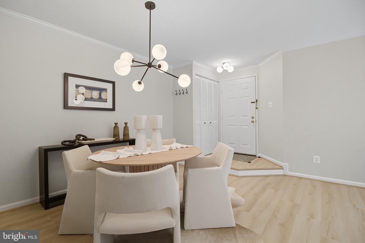 5811 COVE LANDING RD #301, BURKE, Virginia 22015, 3 Bedrooms Bedrooms, ,2 BathroomsBathrooms,Residential,For sale,5811 COVE LANDING RD #301,VAFX2276330 MLS # VAFX2276330 5811 COVE LANDING RD #301, BURKE, Virginia 22015, 3 Bedrooms Bedrooms, ,2 BathroomsBathrooms,Residential,For sale,5811 COVE LANDING RD #301,VAFX2276330 MLS # VAFX2276330
