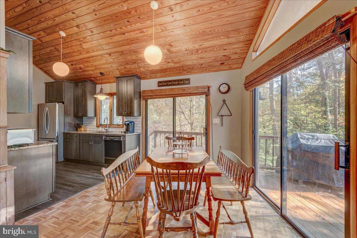 DOCK LUCK LN, SPOTSYLVANIA, Virginia 22551, 3 Bedrooms Bedrooms, 13 Rooms Rooms,3 BathroomsBathrooms,Residential,For sale,DOCK LUCK LN,VASP2037256 MLS # VASP2037256 DOCK LUCK LN, SPOTSYLVANIA, Virginia 22551, 3 Bedrooms Bedrooms, 13 Rooms Rooms,3 BathroomsBathrooms,Residential,For sale,DOCK LUCK LN,VASP2037256 MLS # VASP2037256