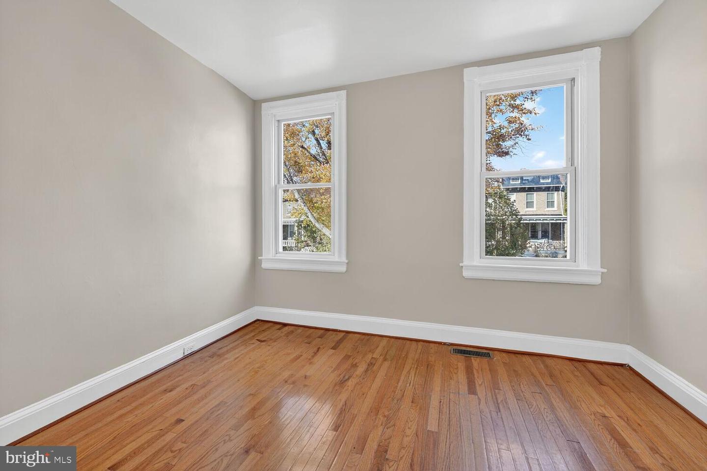 833 L ST NE, WASHINGTON, District Of Columbia 20002, ,Residential,For sale,833 L ST NE,DCDC2229158 MLS # DCDC2229158 833 L ST NE, WASHINGTON, District Of Columbia 20002, ,Residential,For sale,833 L ST NE,DCDC2229158 MLS # DCDC2229158
