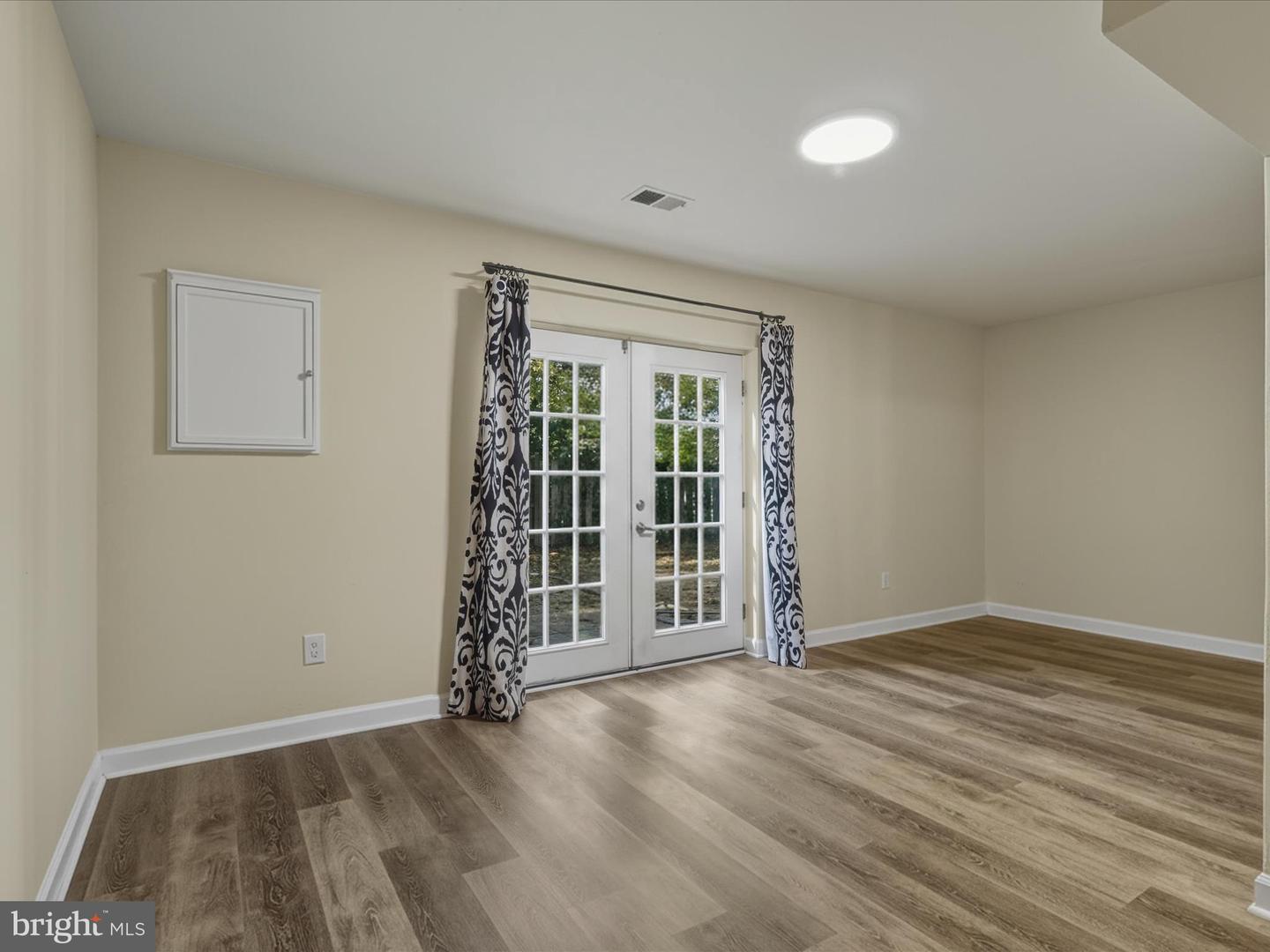 9816 PEBBLE WEIGH CT, BURKE, Virginia 22015, 4 Bedrooms Bedrooms, 11 Rooms Rooms,3 BathroomsBathrooms,Residential,For sale,9816 PEBBLE WEIGH CT,VAFX2262668 MLS # VAFX2262668 9816 PEBBLE WEIGH CT, BURKE, Virginia 22015, 4 Bedrooms Bedrooms, 11 Rooms Rooms,3 BathroomsBathrooms,Residential,For sale,9816 PEBBLE WEIGH CT,VAFX2262668 MLS # VAFX2262668