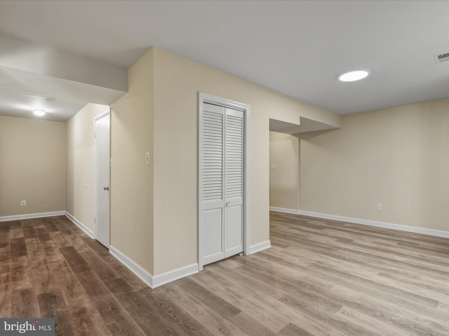 9816 PEBBLE WEIGH CT, BURKE, Virginia 22015, 4 Bedrooms Bedrooms, 11 Rooms Rooms,3 BathroomsBathrooms,Residential,For sale,9816 PEBBLE WEIGH CT,VAFX2262668 MLS # VAFX2262668 9816 PEBBLE WEIGH CT, BURKE, Virginia 22015, 4 Bedrooms Bedrooms, 11 Rooms Rooms,3 BathroomsBathrooms,Residential,For sale,9816 PEBBLE WEIGH CT,VAFX2262668 MLS # VAFX2262668