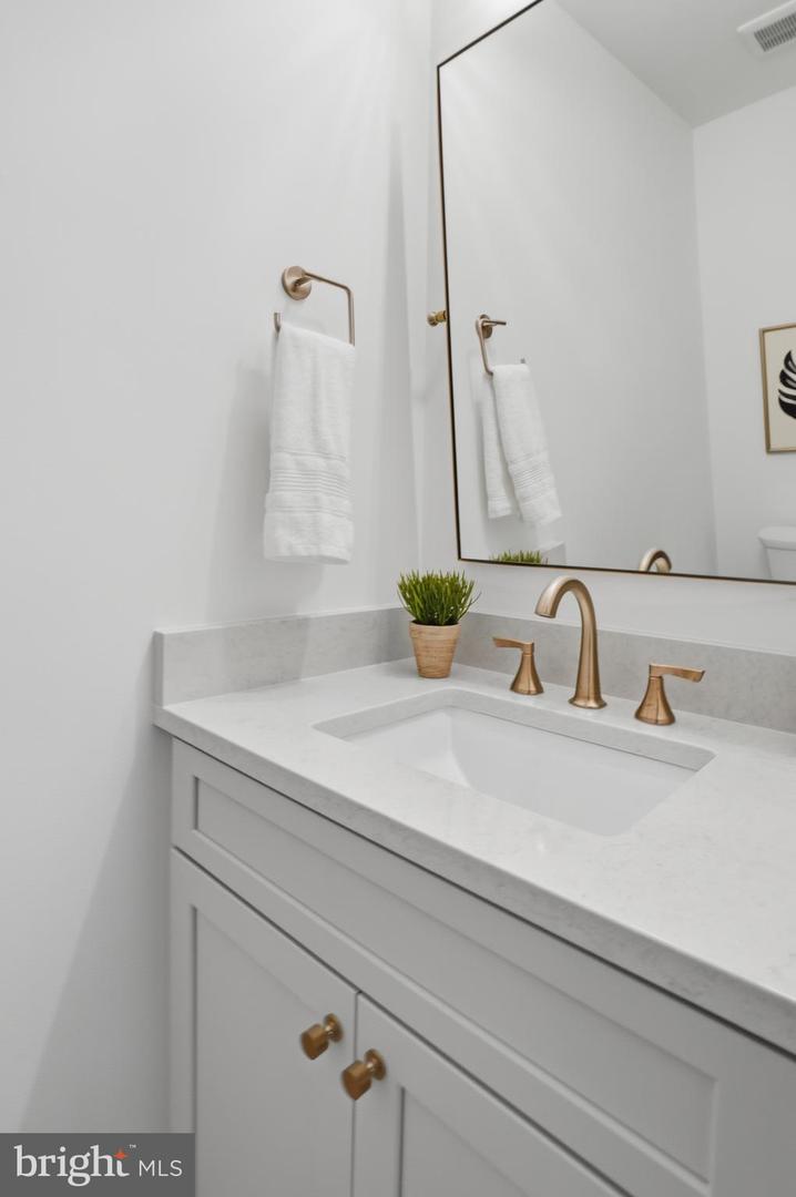3409 STERLING AVE, ALEXANDRIA, Virginia 22304, 5 Bedrooms Bedrooms, ,4 BathroomsBathrooms,Residential,For sale,3409 STERLING AVE,VAAX2049342 MLS # VAAX2049342 3409 STERLING AVE, ALEXANDRIA, Virginia 22304, 5 Bedrooms Bedrooms, ,4 BathroomsBathrooms,Residential,For sale,3409 STERLING AVE,VAAX2049342 MLS # VAAX2049342