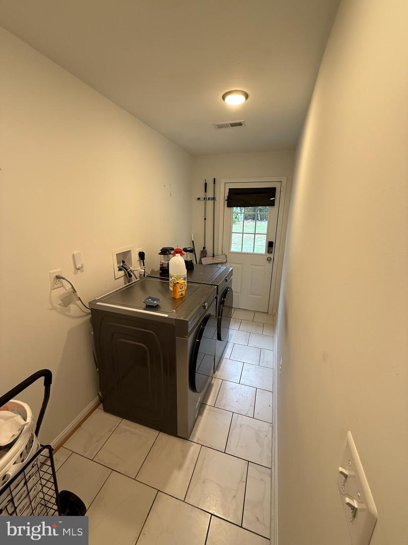 9617 THOUSAND OAKS LN, SPOTSYLVANIA, Virginia 22551, 4 Bedrooms Bedrooms, 7 Rooms Rooms,2 BathroomsBathrooms,Residential,For sale,9617 THOUSAND OAKS LN,VASP2036768 MLS # VASP2036768 9617 THOUSAND OAKS LN, SPOTSYLVANIA, Virginia 22551, 4 Bedrooms Bedrooms, 7 Rooms Rooms,2 BathroomsBathrooms,Residential,For sale,9617 THOUSAND OAKS LN,VASP2036768 MLS # VASP2036768