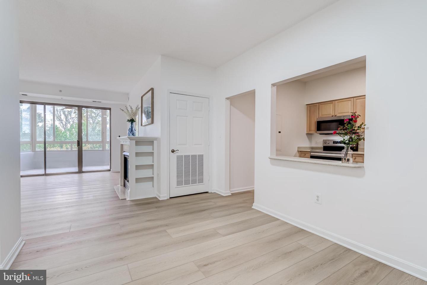 19355 CYPRESS RIDGE TER #114, LEESBURG, Virginia 20176, 2 Bedrooms Bedrooms, ,2 BathroomsBathrooms,Residential,For sale,19355 CYPRESS RIDGE TER #114,VALO2109516 MLS # VALO2109516 19355 CYPRESS RIDGE TER #114, LEESBURG, Virginia 20176, 2 Bedrooms Bedrooms, ,2 BathroomsBathrooms,Residential,For sale,19355 CYPRESS RIDGE TER #114,VALO2109516 MLS # VALO2109516