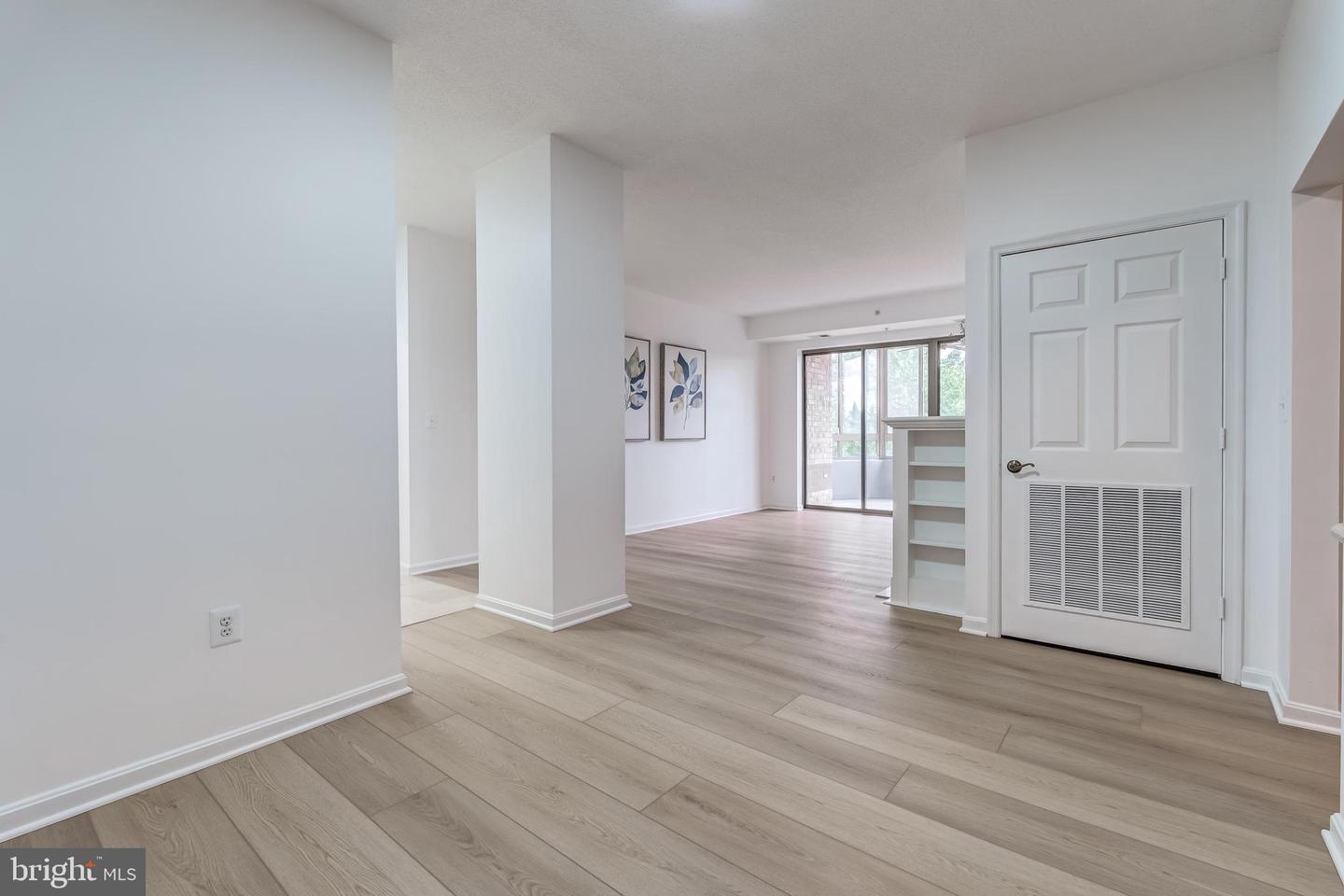 19355 CYPRESS RIDGE TER #114, LEESBURG, Virginia 20176, 2 Bedrooms Bedrooms, ,2 BathroomsBathrooms,Residential,For sale,19355 CYPRESS RIDGE TER #114,VALO2109516 MLS # VALO2109516 19355 CYPRESS RIDGE TER #114, LEESBURG, Virginia 20176, 2 Bedrooms Bedrooms, ,2 BathroomsBathrooms,Residential,For sale,19355 CYPRESS RIDGE TER #114,VALO2109516 MLS # VALO2109516